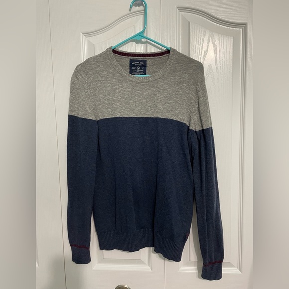 Like new American Eagle outfitters Men”s gray and blue sweater, size small - Picture 1 of 5